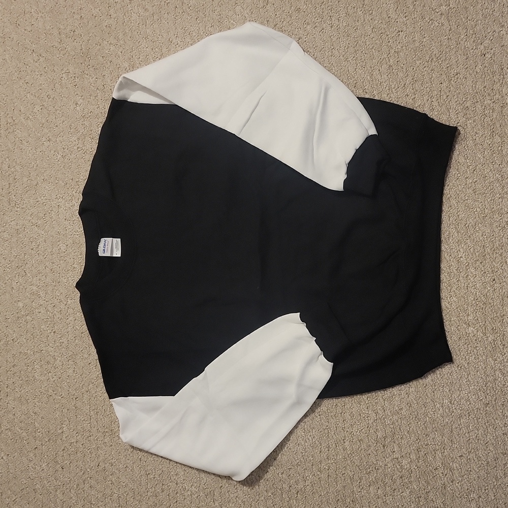 NEW Gildan Cozy Sweatshirts
